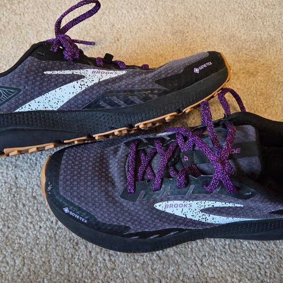 Brooks Divide 4 Hiking Shoe Size 9 *Spring Clearance* - Picture 5 of 6